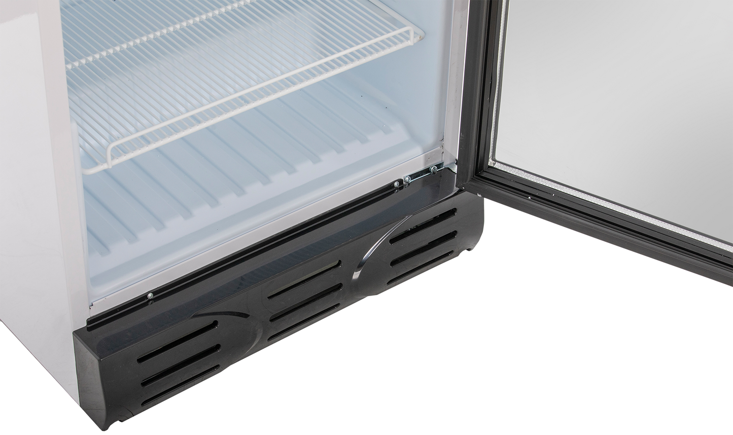 KBS Glastürkühlschrank 375 GDU unterer Bereich mit geöffneter Glastür, Blick auf leere Gitterablage und schwarze Lüftungsblende, Einsatz in Gastronomie, Pizzeria oder Bäckerei.