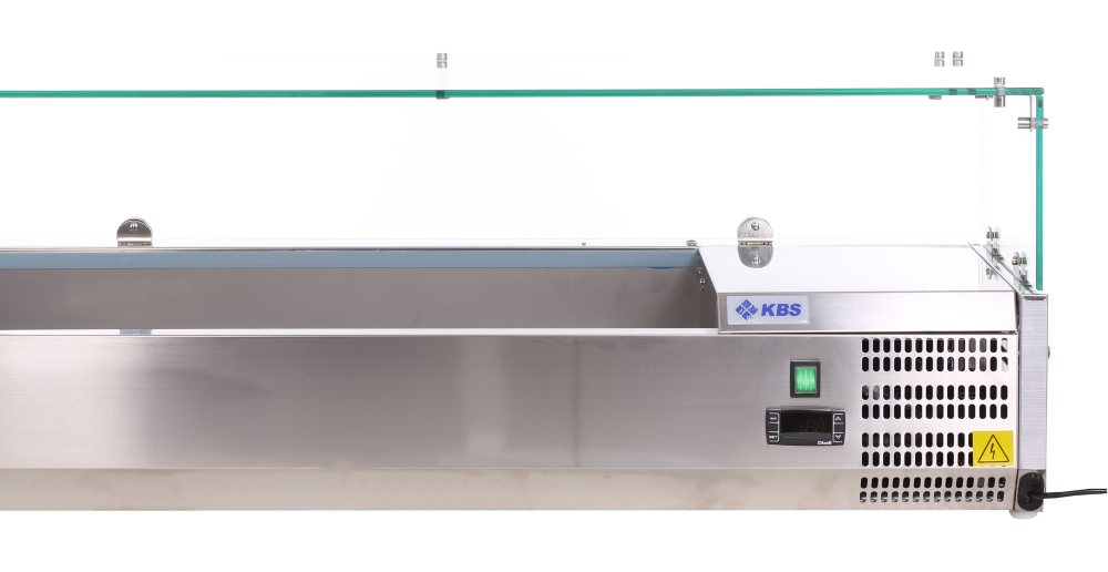 KBS Kühlaufsatz RX mit Glasaufsatz, ohne eingelegte GN-Behälter. Frontale Produktansicht mit Sicht auf Steuerungseinheit und Sicherheitsglas. Ideal für die hygienische Präsentation in der Gastronomie.