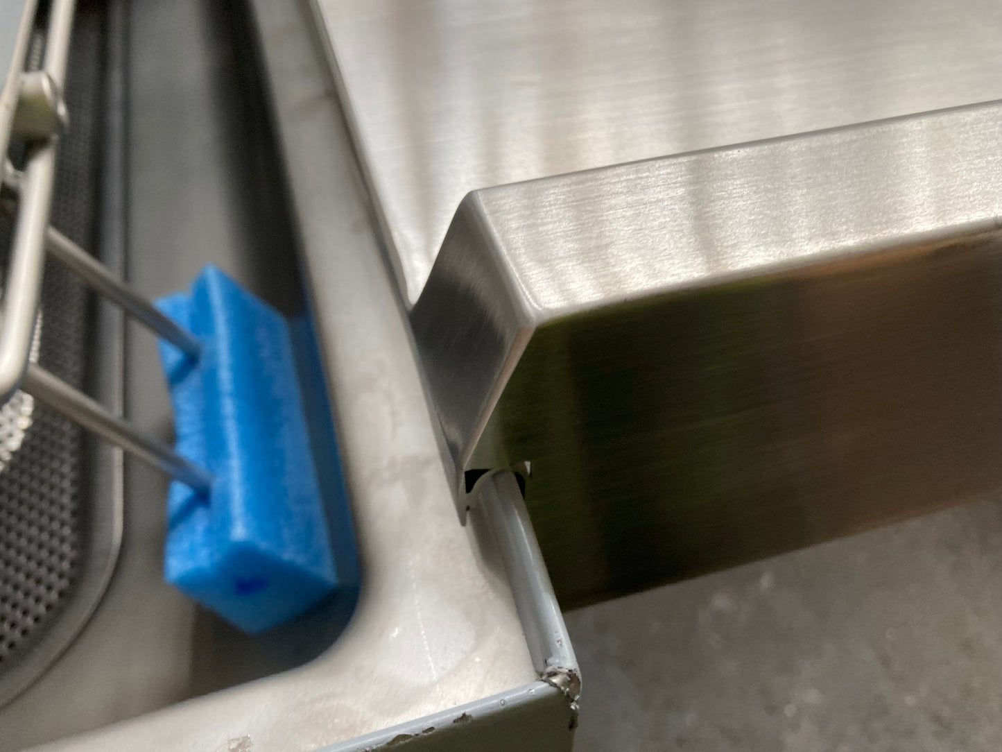 Ablauftisch Breite 70cm mit Grundboden, Anbau links von KBS Gastrotechnik