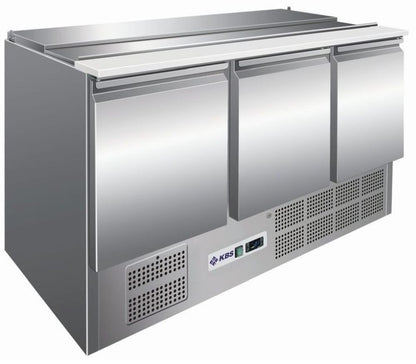 KBS Saladette 903 Edelstahl Kühlschrank mit drei Türen und Arbeitsplatte