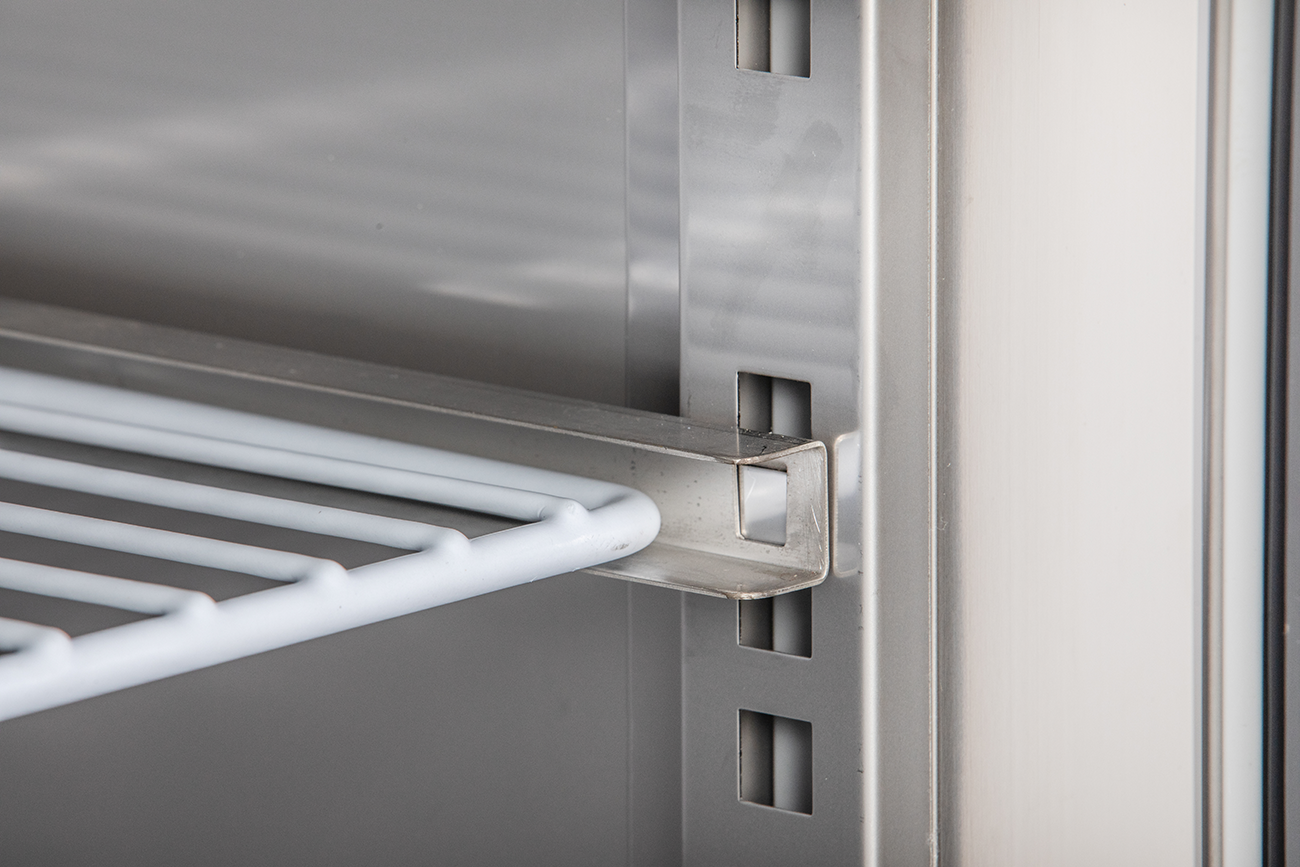 347356-edelstahl-glastuerkuehlschrank-ku-356-ansicht-4-kbs-gastrotechnik