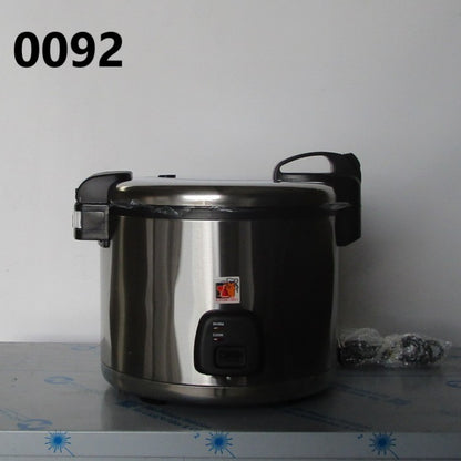 Elektro-Reiskocher in Edelstahl, 19 Liter - BESCHÄDIGT — Virtus 4054BE