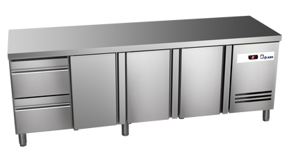 Edelstahl-Kühltisch KBS Ready KT4102 mit Arbeitsplatte, 3 Türen und 2 Schubladen