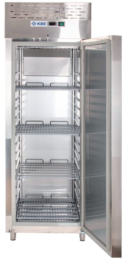 KBS Edelstahlkühlschrank KU 740 Frontansicht mit geöffneter Tür, leerer Innenraum mit vier verstellbaren Gitterrosten, geeignet für Gastronomie, Großküchen und Bäckereien.