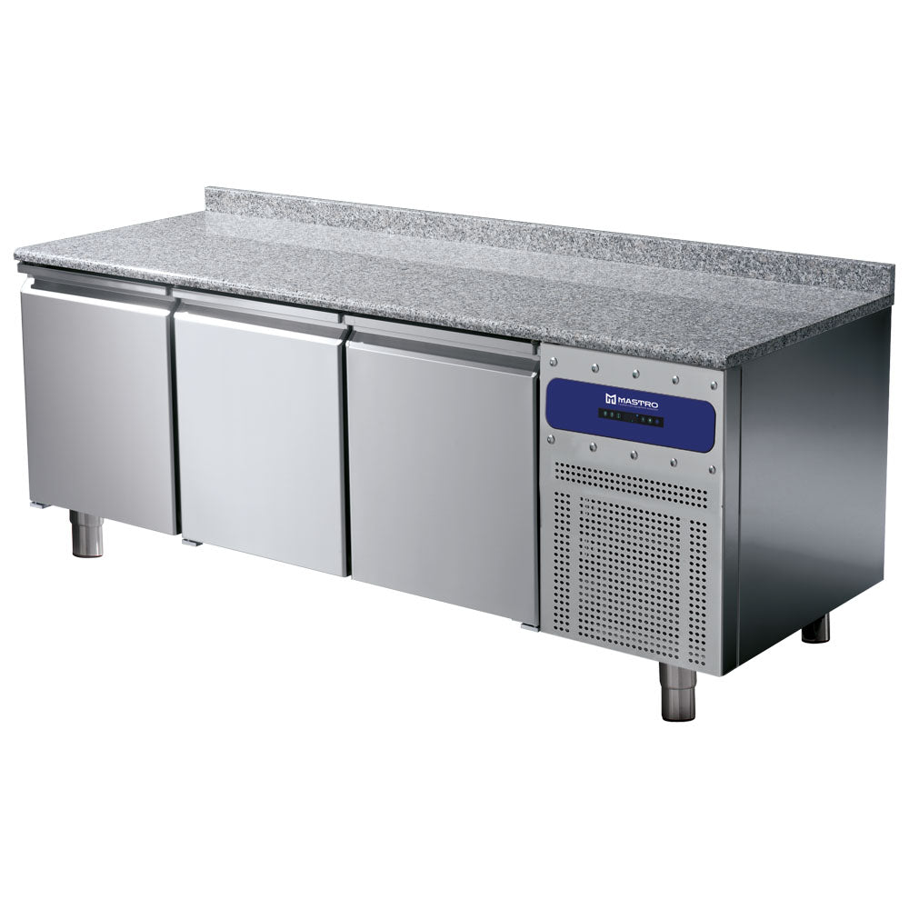 Bäckereikühltisch 3 Türen 600x400 mm, Granitarbeitsplatte mit Aufkantung, -2°/+8°C — Virtus BNZ0043