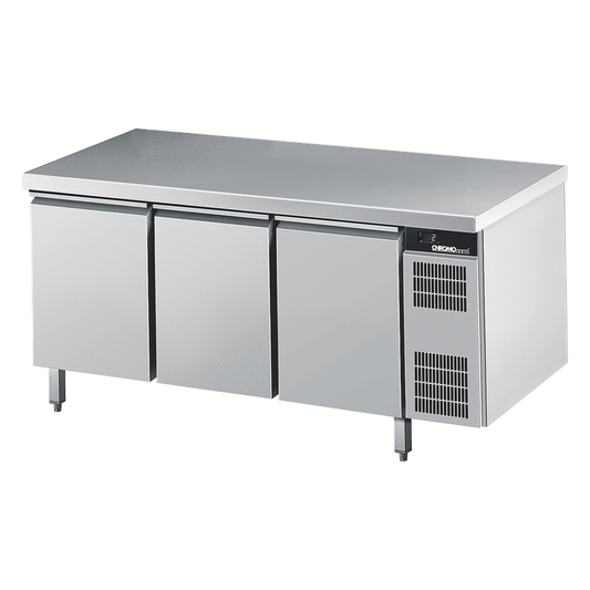 Refrigerated counter GN 1/1, with all-round sealed worktop, central cooling, 1625 × 700 × 850 mm