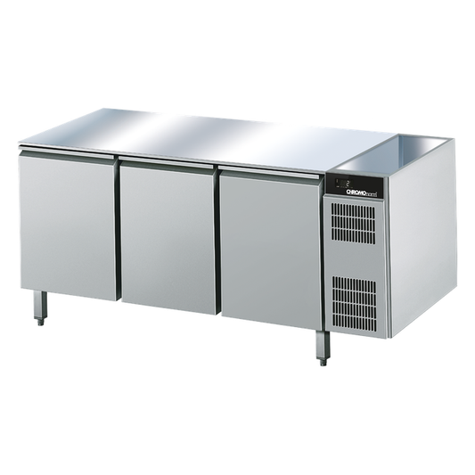 Refrigerated counter GN 1/1, without worktop, plug-ready, 1675 × 680 × 800 mm