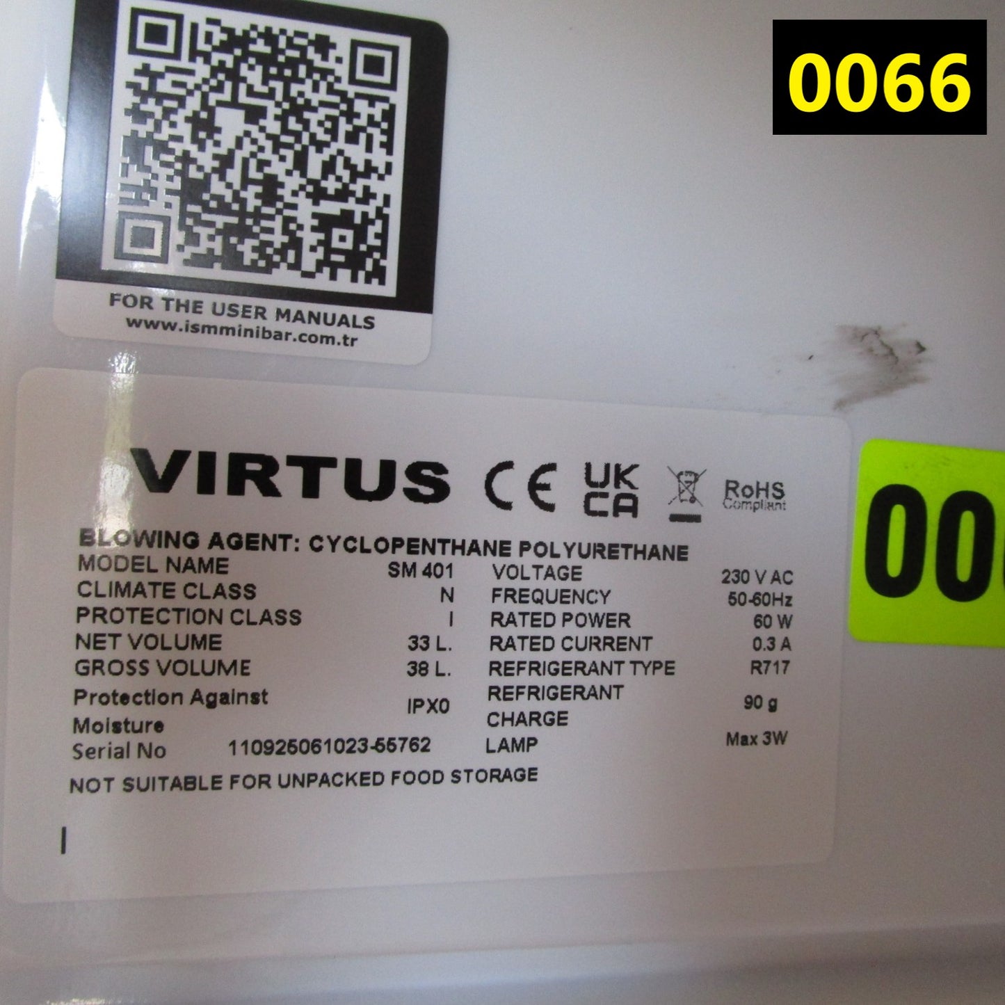 Minibar mit 2 Regalböden, schwarz, 38 Liter - BESCHÄDIGT — Virtus SM401BE (Ansicht 4)