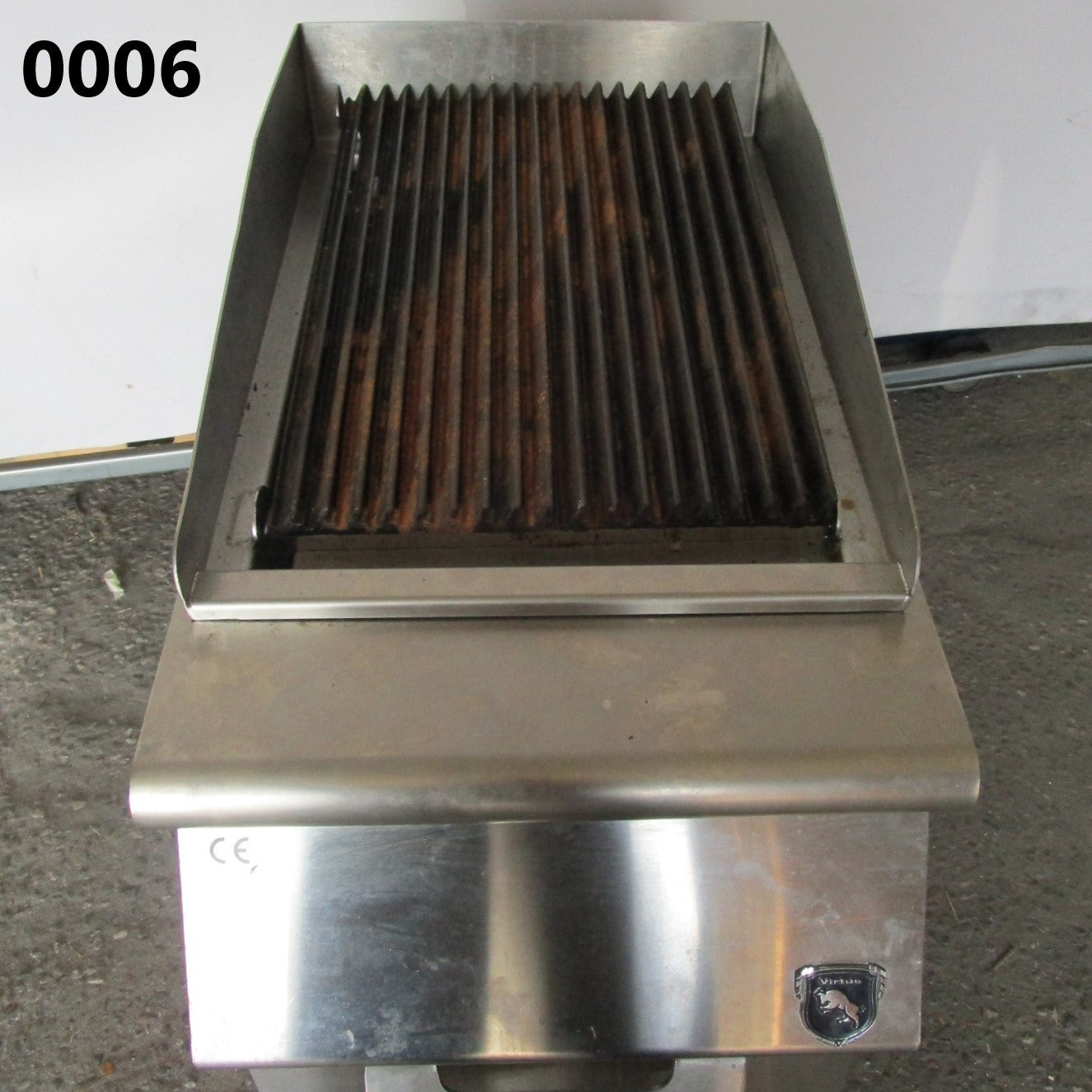 Elektro-Grill, Kochzone in Edelstahl, Fleisch/Fisch - GEBRAUCHT — Virtus V7040GRACQEGE (Ansicht 2)